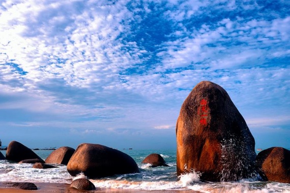 康輝旅游網(wǎng)A廣州起止【樂享海陸空】海南 蜈支洲 南山、天涯、游艇、直升機 ?；◢u雙飛5天