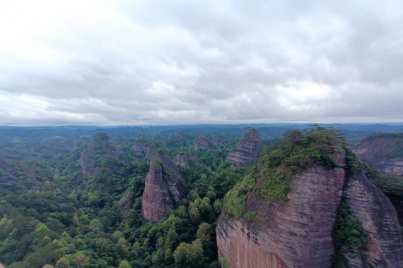 康輝旅游網(wǎng)廣州往返廣西 四省秘境 三江+邊城茶垌+秀山+苗王城+朱砂古鎮(zhèn)+萬佛山動(dòng)車4天