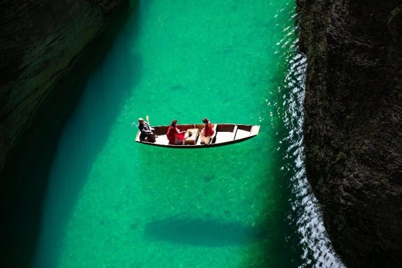 康輝旅游網(wǎng)<懸浮屏山·全景恩施>廣州往返岳陽，恩施大峽谷全景+屏山峽谷雙高純玩5天