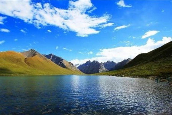 康輝旅游網<極致浪漫?漠上星河>BY，8人小團，沙漠大禮包，1晚大柴旦星艦未來城，雙飛八天