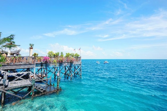康辉旅游网澳门直飞奢享水上屋白沙湾仙本那半自助游5天4晚