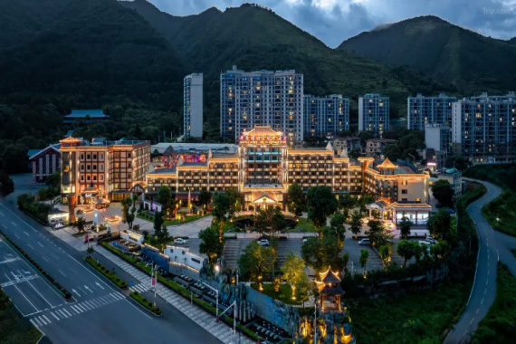 康辉旅游网【溶洞非遗瑶浴·瑶乡秘境】广州往返清远连州千年瑶寨盘王季+菜心基地纯玩3天