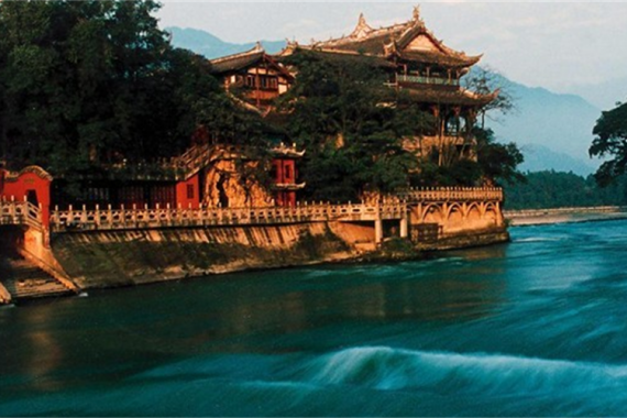 康辉旅游网<特惠>剑门九寨、黄龙、广元剑门关、阆中古城、药王谷（辛夷花）纯玩6天