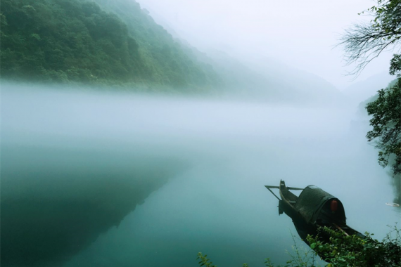康辉旅游网广州往返·爆款郴州高铁3天：五指峰+东江湖+白廊游船+凤凰岛+廖江油菜花