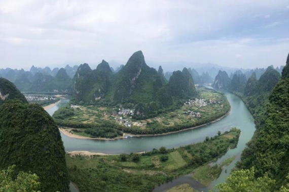 康辉旅游网<经典臻享大漓江>广州往返四星船游大漓江、印象刘三姐、遇龙河、天空之境动车4天