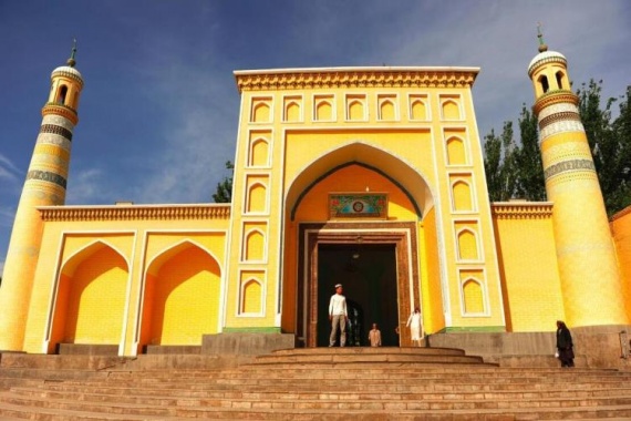 康辉旅游网<经典>新疆▪杏趣南疆XBX 乌鲁木齐+罗布人村寨+喀什古城+拉库里湖 双飞8天