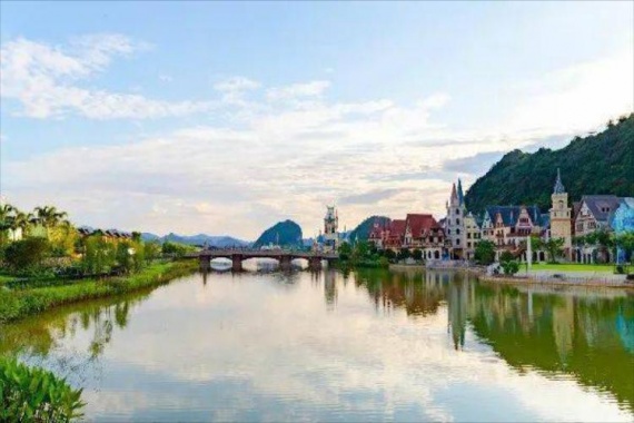 康辉旅游网【英德.直通车】<吃5餐>广州往返清远英德红旗茶厂+情人桥+连住2晚沐云度假酒店
